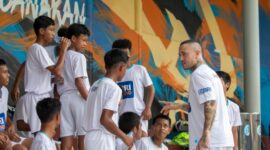 Didukung BRI, ‘Garuda Muda Mendunia’ Selenggarakan Coaching Clinic Bersama Radja Nainggolan