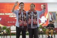 Ketua Umum Partai Gerindra Prabowo Subianto bersama Wali Kota Surakarta Gibran Rakabuming. (Facebook.com/@Prabowo Subianto)