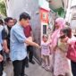 Cawapres nomor urut 2 Gibran Rakabuming Raka blusukan ke gang-gang di Kelurahan Warakas, Jakarta Utara. (Dok. TKN Prabowo - Gibran)

