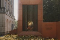 Kohler dan Flamingo Estate Ciptakan Bathhouse Skulptural yang Berakar Pada Ritual, Alam, dan Kerajinan di Pameran Milan Design Week