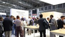 HUAWEI WATCH D3 Debut di ESC Congress 2026, Hadirkan Inovasi Baru untuk Pemantauan Tekanan Darah dari Pergelangan Tangan
